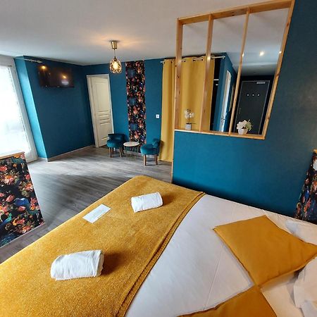 Logis Hotels - Auberge De L'Ile - Hotel 3 Etoiles Et Restaurant Creysse  Esterno foto