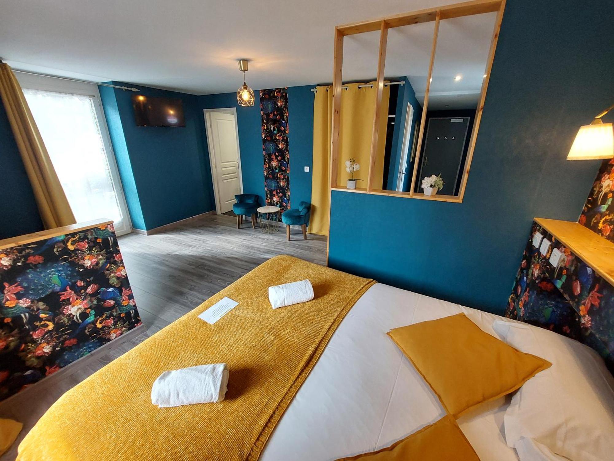 Logis Hotels - Auberge De L'Ile - Hotel 3 Etoiles Et Restaurant Creysse  Esterno foto
