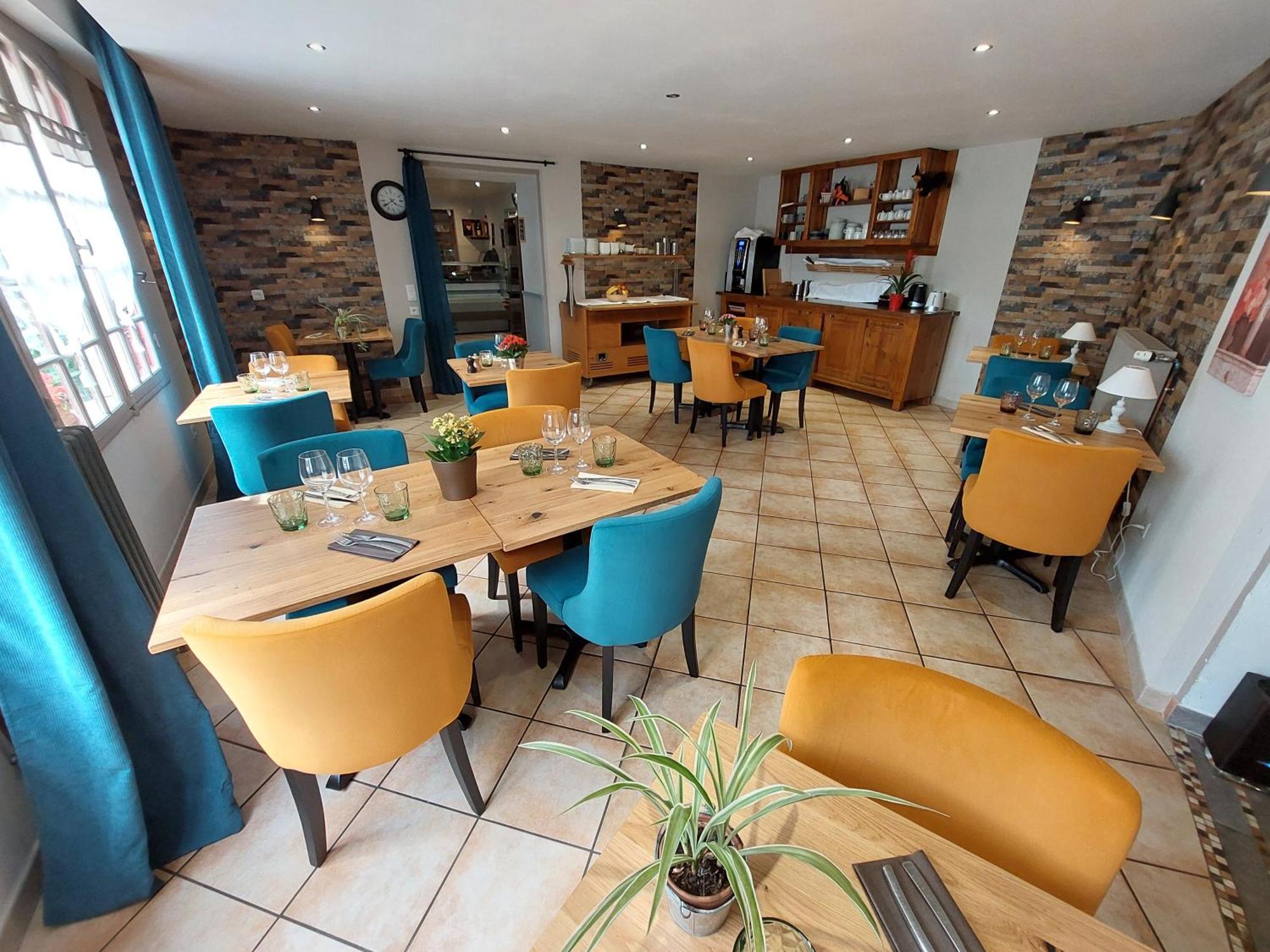 Logis Hotels - Auberge De L'Ile - Hotel 3 Etoiles Et Restaurant Creysse  Esterno foto