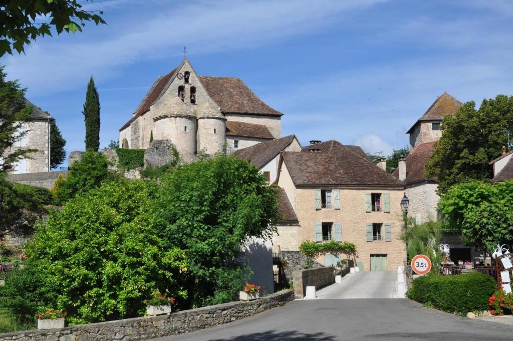 Logis Hotels - Auberge De L'Ile - Hotel 3 Etoiles Et Restaurant Creysse  Esterno foto