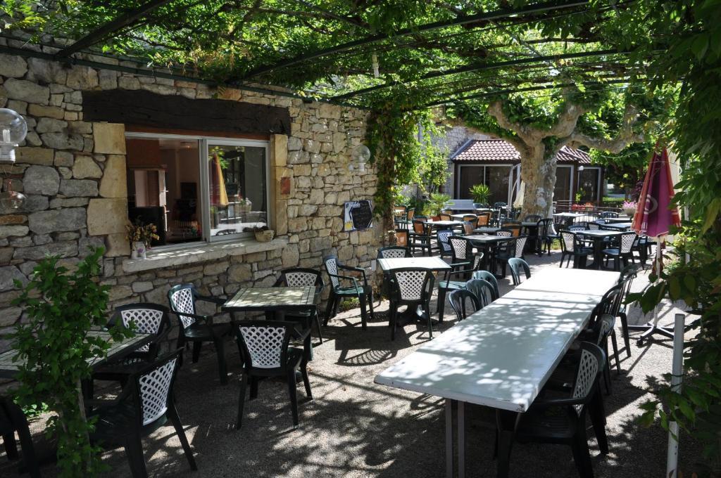 Logis Hotels - Auberge De L'Ile - Hotel 3 Etoiles Et Restaurant Creysse  Esterno foto