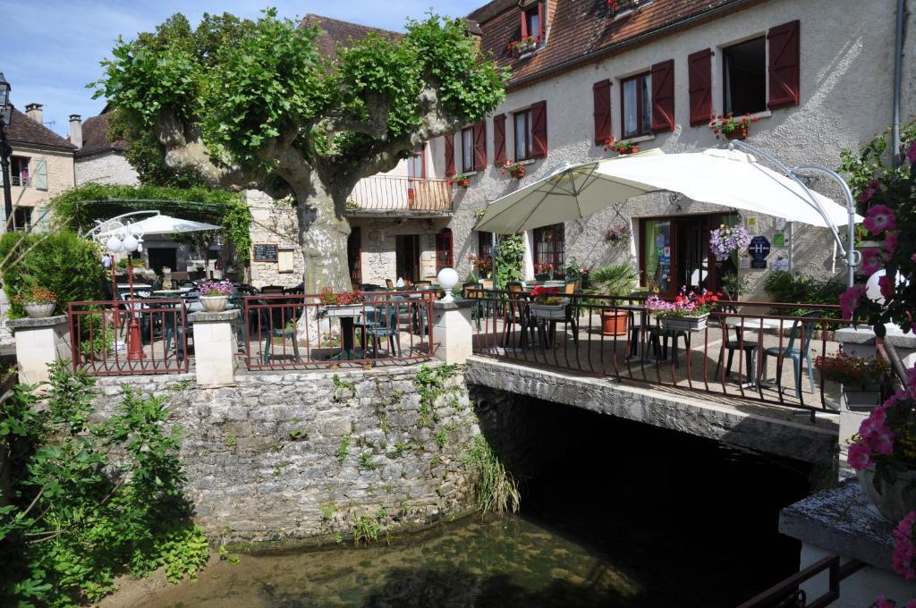 Logis Hotels - Auberge De L'Ile - Hotel 3 Etoiles Et Restaurant Creysse  Esterno foto