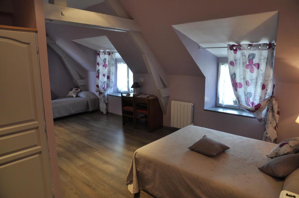Logis Hotels - Auberge De L'Ile - Hotel 3 Etoiles Et Restaurant Creysse  Esterno foto