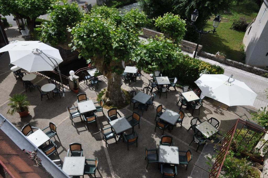 Logis Hotels - Auberge De L'Ile - Hotel 3 Etoiles Et Restaurant Creysse  Esterno foto