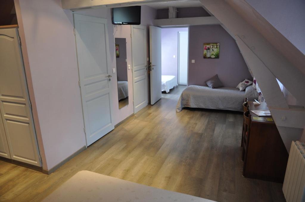 Logis Hotels - Auberge De L'Ile - Hotel 3 Etoiles Et Restaurant Creysse  Esterno foto