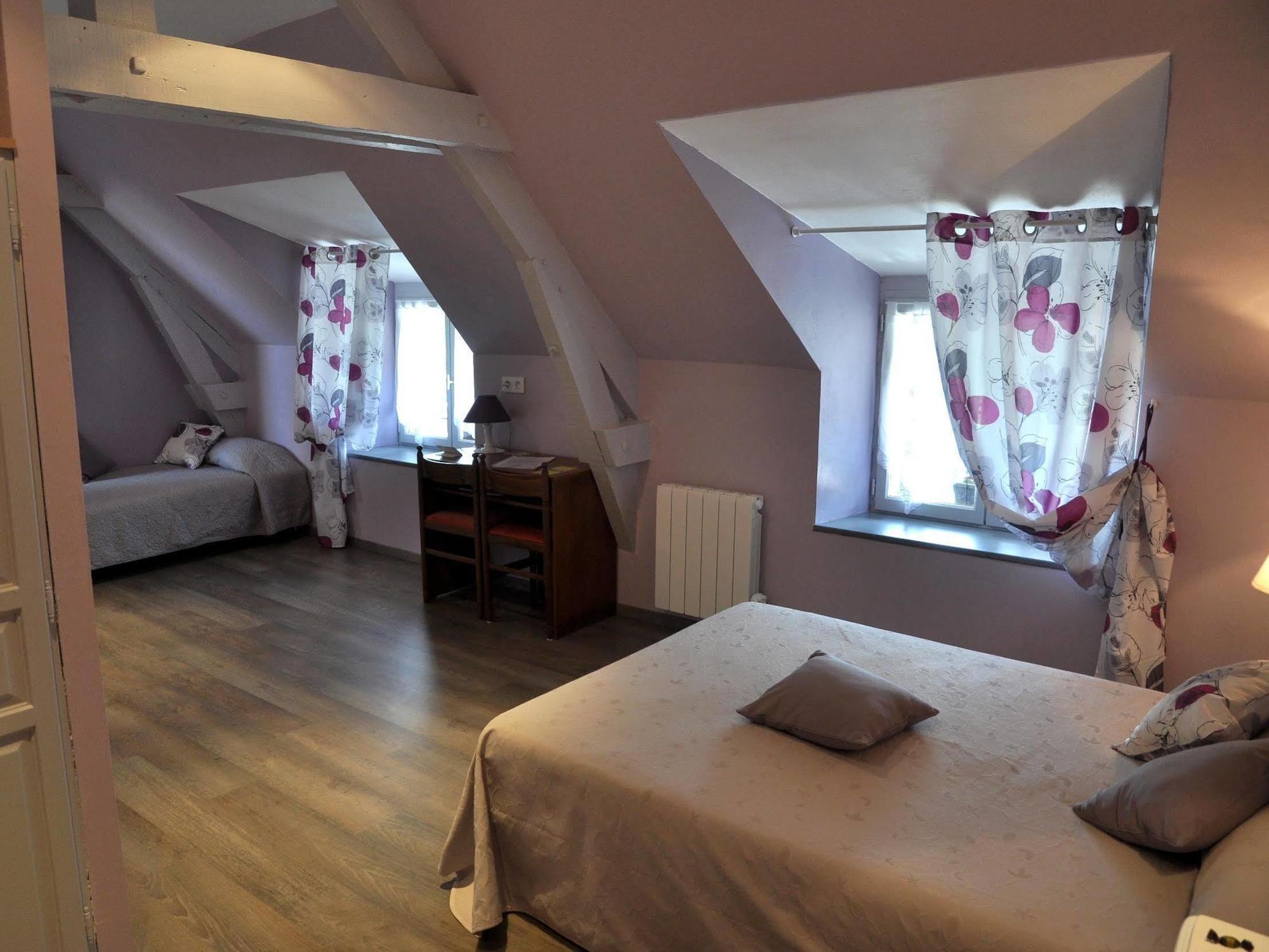 Logis Hotels - Auberge De L'Ile - Hotel 3 Etoiles Et Restaurant Creysse  Esterno foto